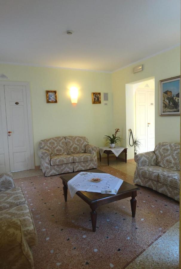 Hotel San Giuseppe Gerace Buitenkant foto
